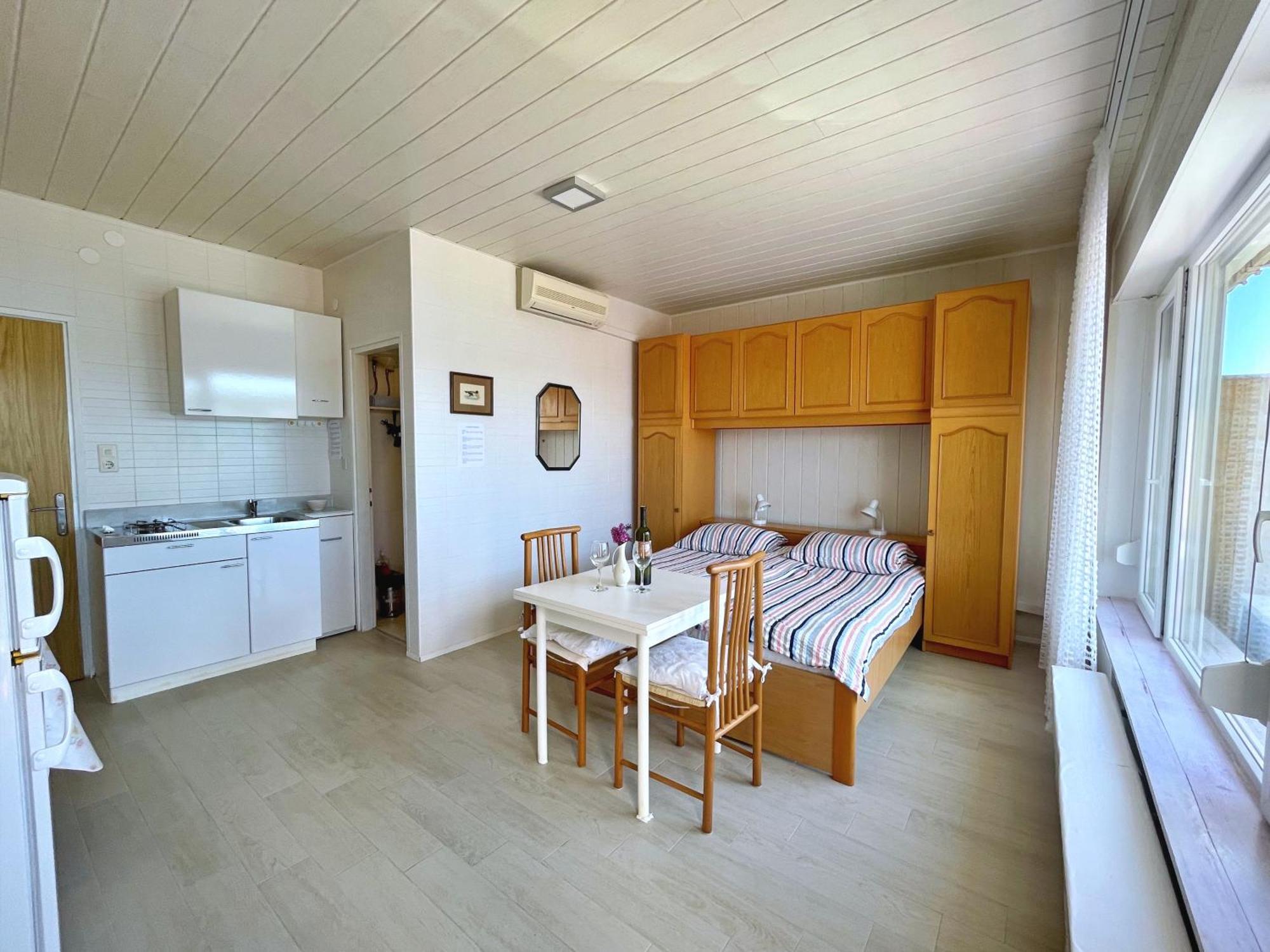 Apartments Nada Šilo Buitenkant foto